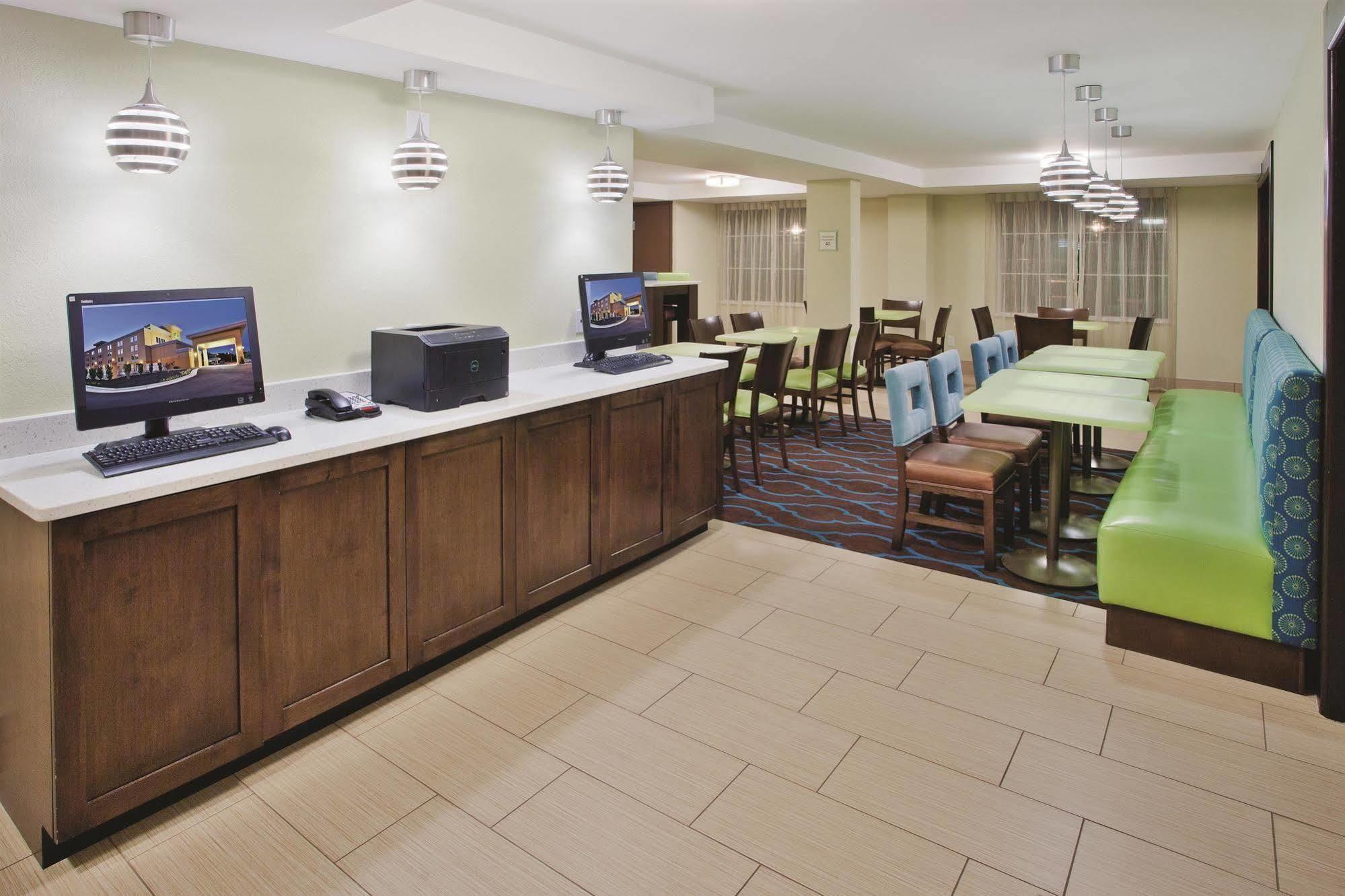 La Quinta By Wyndham Knoxville Central Papermill Exterior foto